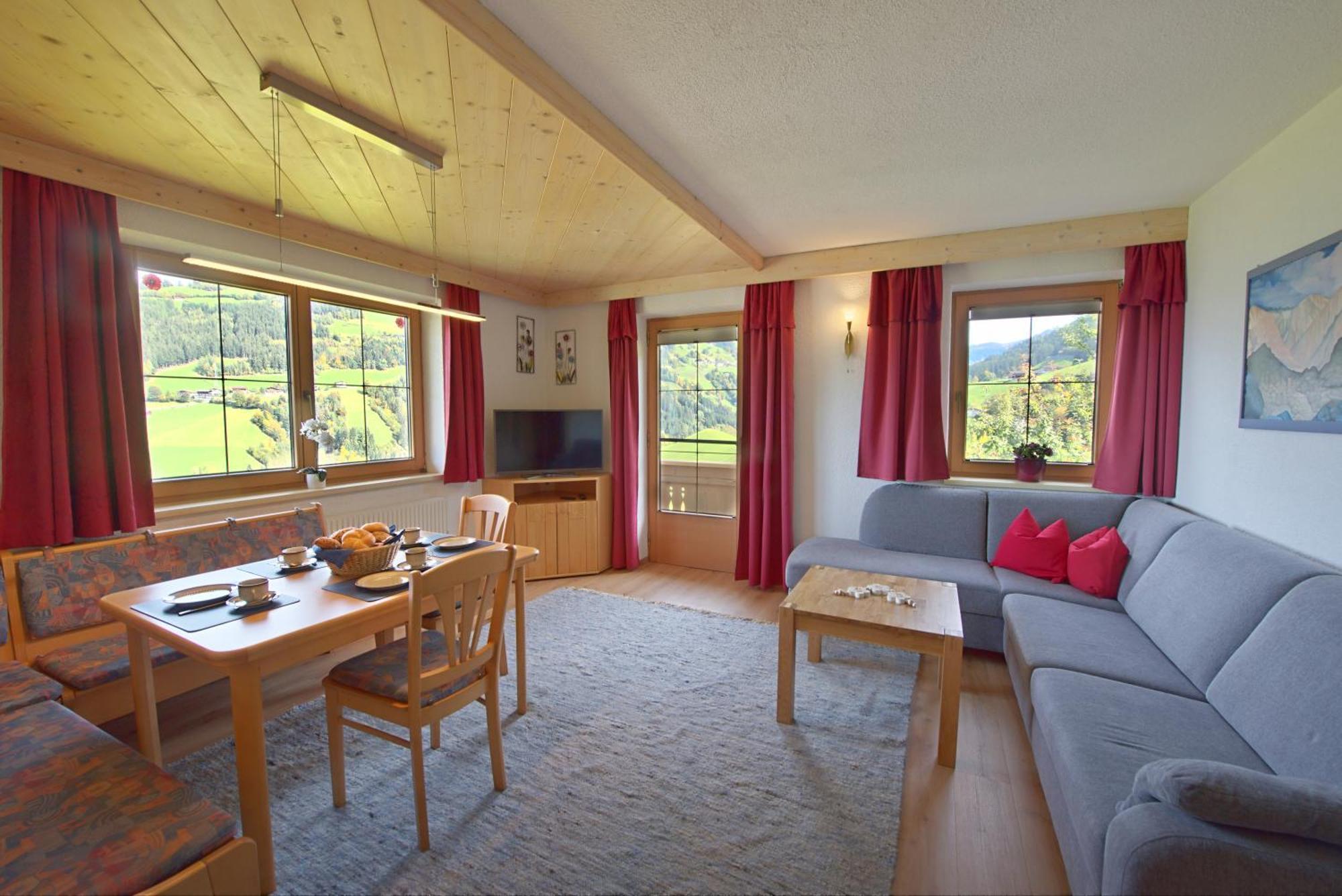 היינצנברג Ferienwohnung Ausblick Zillertal מראה חיצוני תמונה