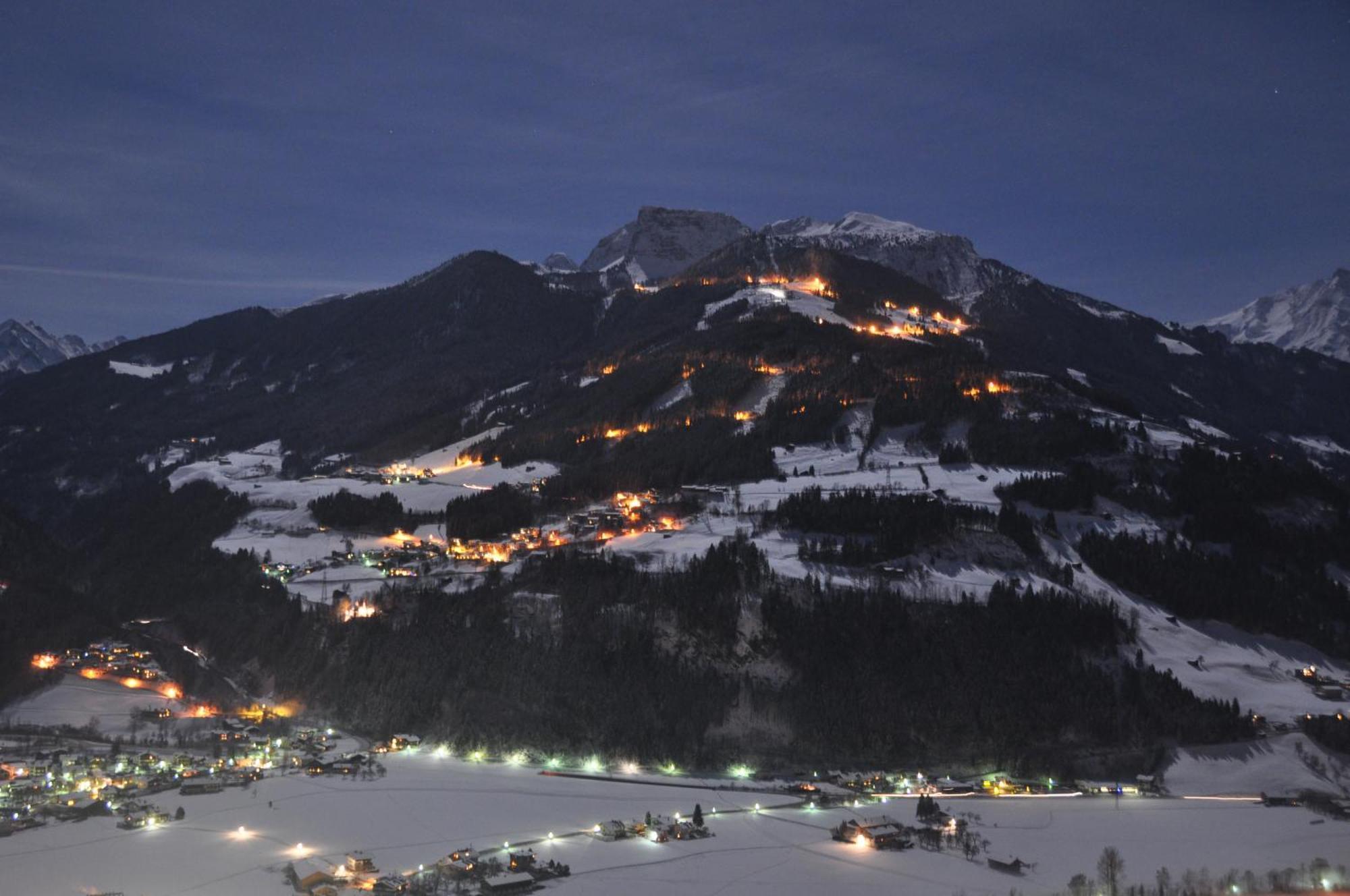 היינצנברג Ferienwohnung Ausblick Zillertal מראה חיצוני תמונה