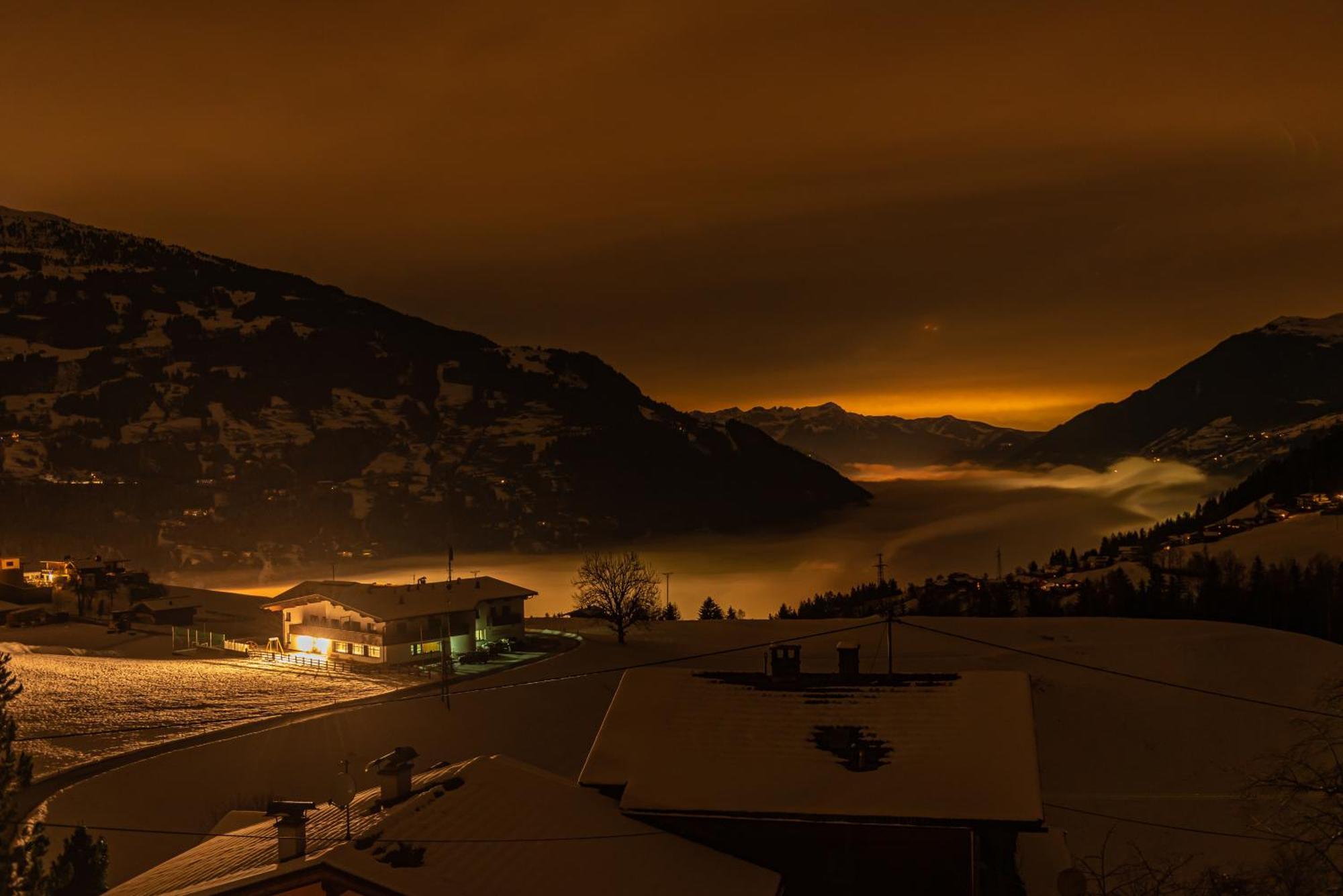 היינצנברג Ferienwohnung Ausblick Zillertal מראה חיצוני תמונה